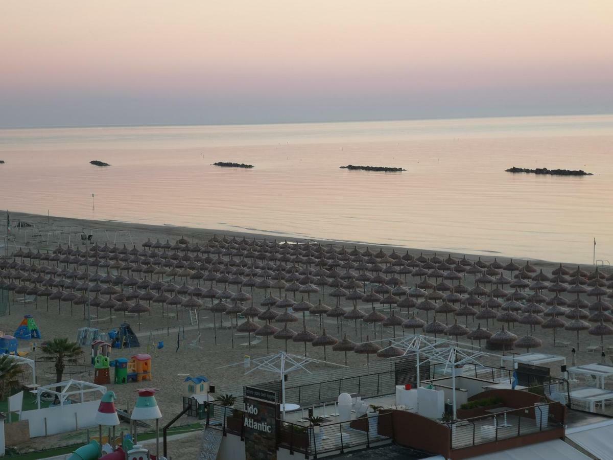 Hotel Palmarosa Roseto Degli Abruzzi Exterior photo